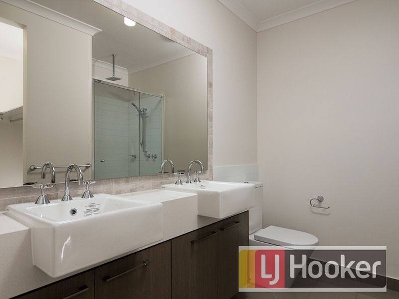 25 Royal St George Chase Settlers Run, Cranbourne VIC 3977