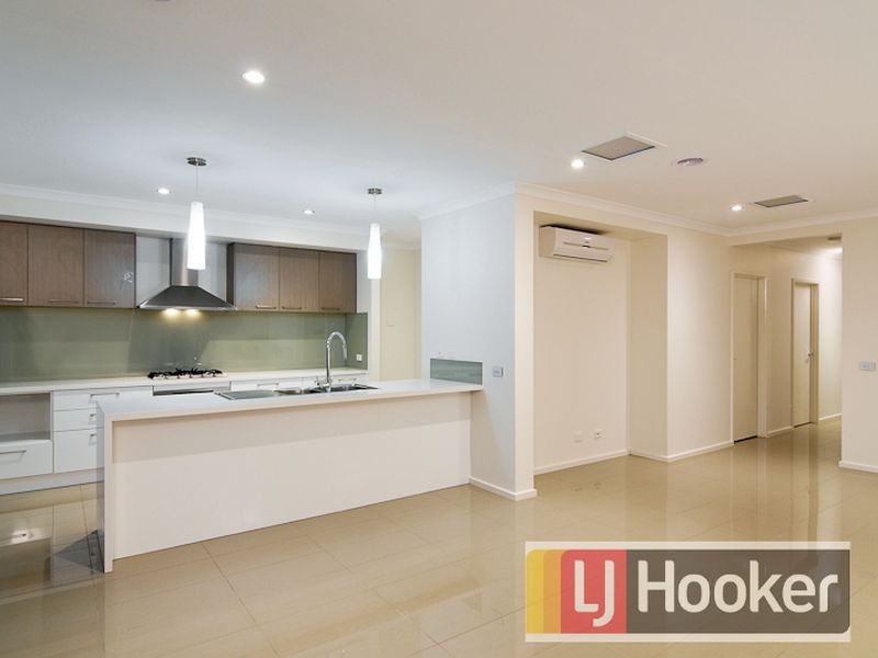 25 Royal St George Chase Settlers Run, Cranbourne VIC 3977