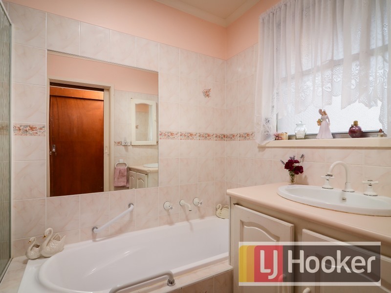 30 Sweeney Drive, Narre Warren VIC 3805