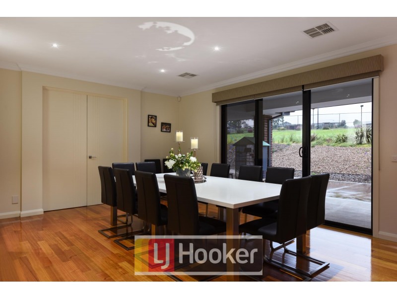222 Army Road, Pakenham VIC 3810