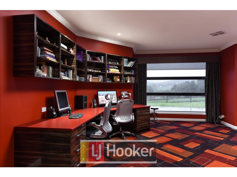 222 Army Road, Pakenham VIC 3810