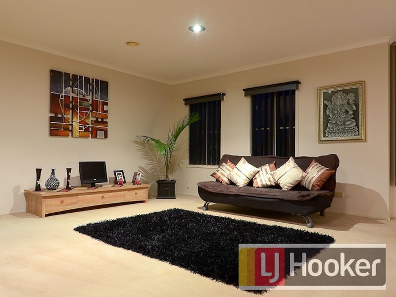 24 Lighthorse Crescent, Narre Warren South VIC 3805