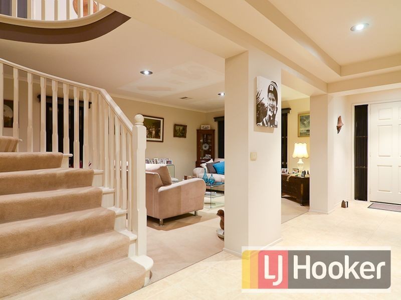 24 Lighthorse Crescent, Narre Warren South VIC 3805