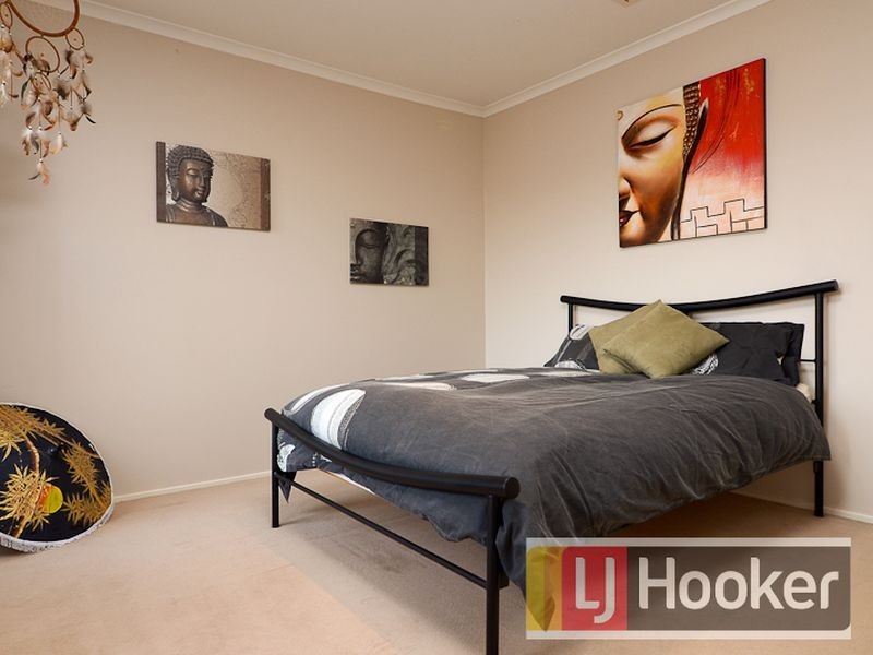 24 Lighthorse Crescent, Narre Warren South VIC 3805