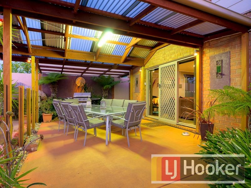 24 Lighthorse Crescent, Narre Warren South VIC 3805