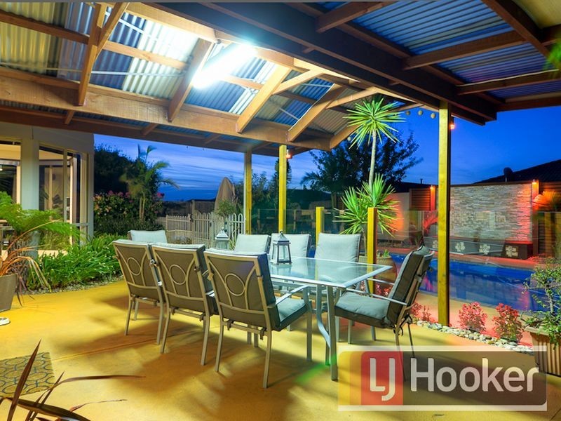 24 Lighthorse Crescent, Narre Warren South VIC 3805