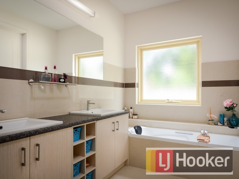 138 Hallam North Road, Narre Warren North VIC 3804