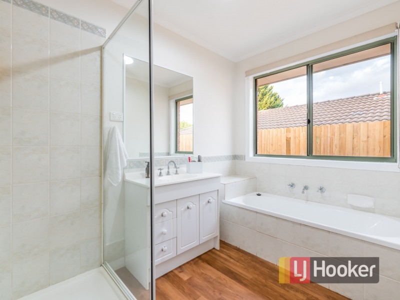 6 Poorinda Rise, Narre Warren VIC 3805