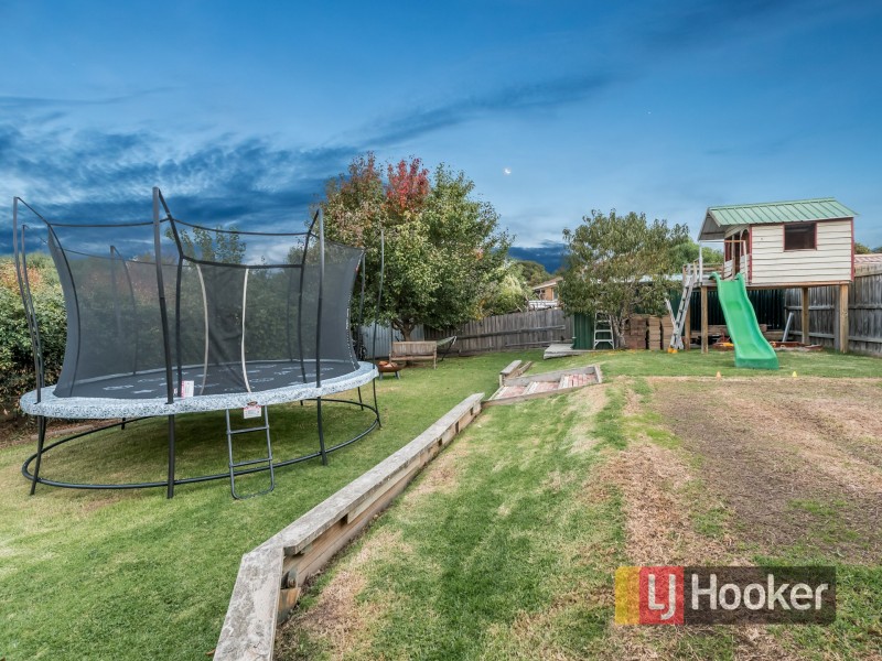 6 Poorinda Rise, Narre Warren VIC 3805