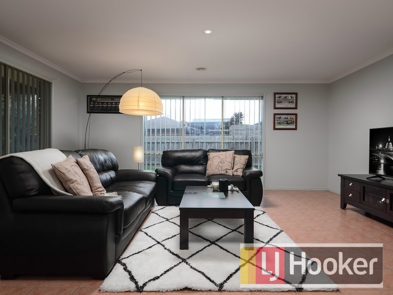 55 Grand Arch Way, Berwick VIC 3806