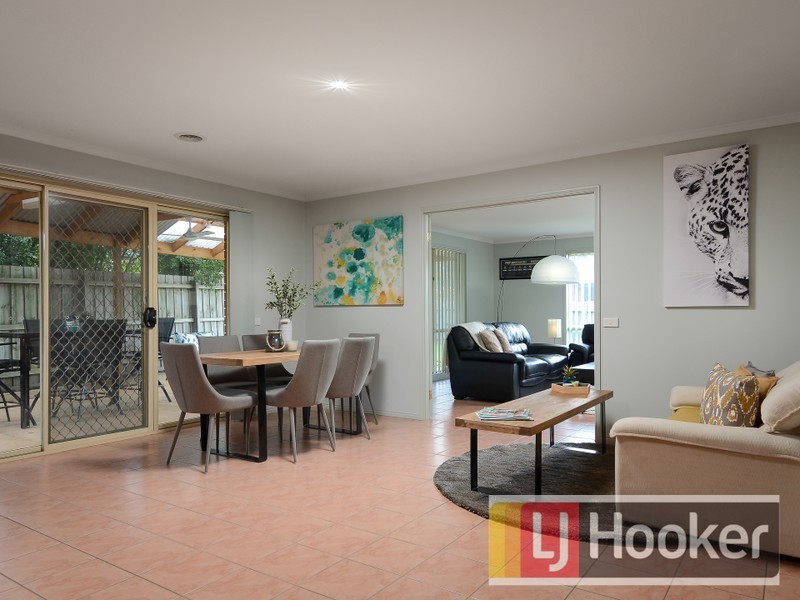 55 Grand Arch Way, Berwick VIC 3806