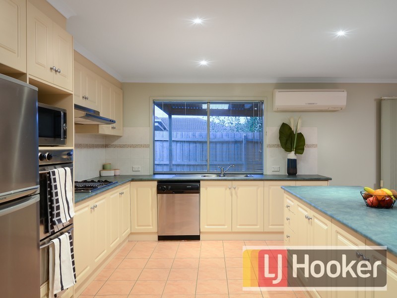 55 Grand Arch Way, Berwick VIC 3806