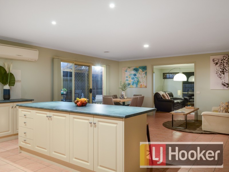 55 Grand Arch Way, Berwick VIC 3806