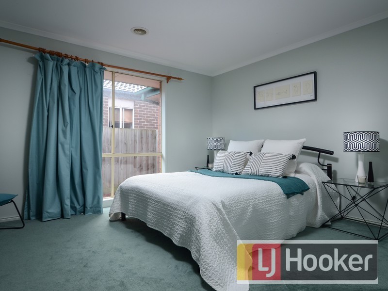 55 Grand Arch Way, Berwick VIC 3806