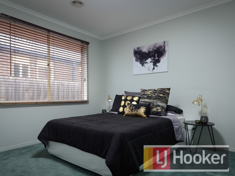 55 Grand Arch Way, Berwick VIC 3806