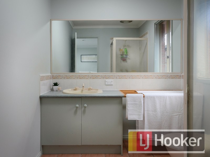 55 Grand Arch Way, Berwick VIC 3806