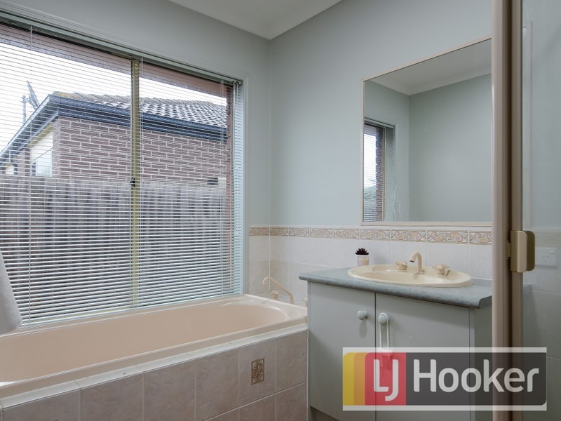 55 Grand Arch Way, Berwick VIC 3806