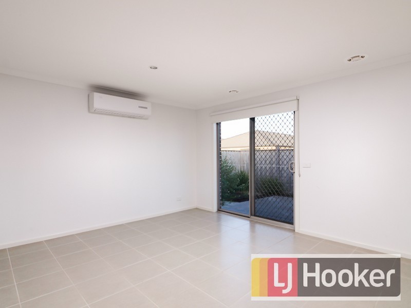 59 Brocker Street, Clyde North VIC 3978