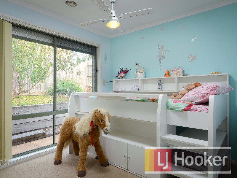 35 Eureka Crescent, Narre Warren South VIC 3805