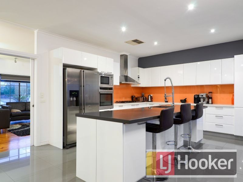 5 Raleigh Drive, Narre Warren South VIC 3805