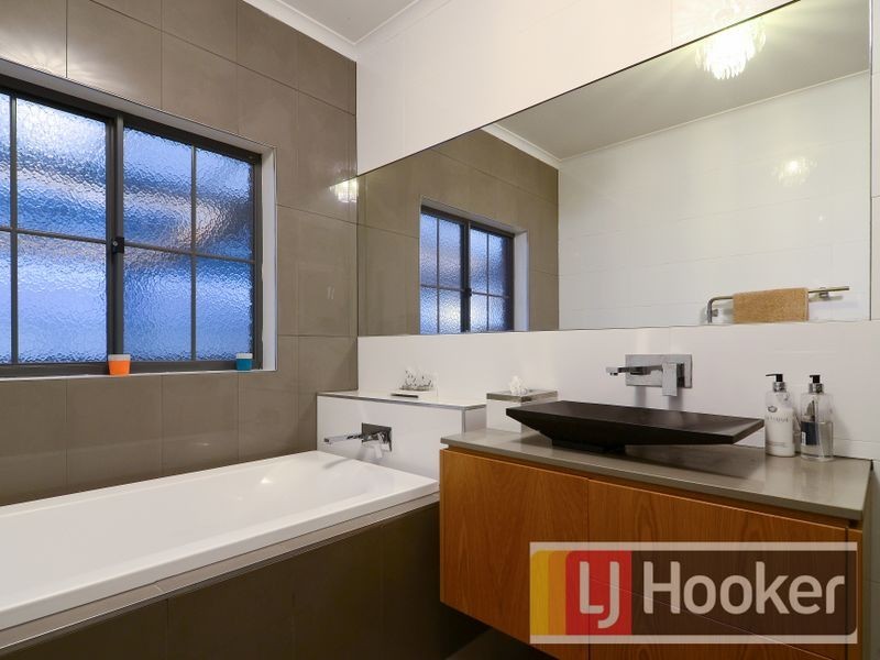 5 Raleigh Drive, Narre Warren South VIC 3805