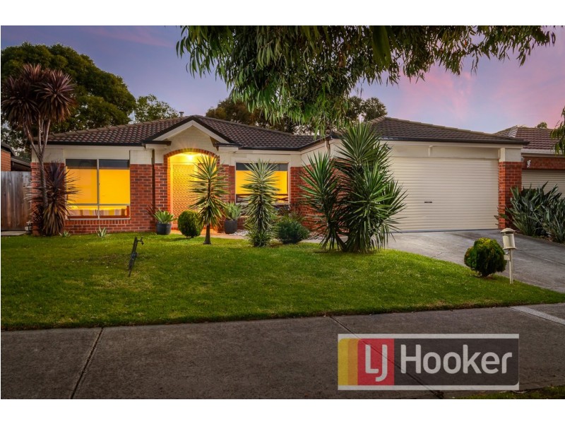 79 Scotsdale Drive, Cranbourne East VIC 3977