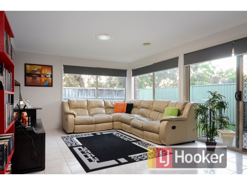 79 Scotsdale Drive, Cranbourne East VIC 3977