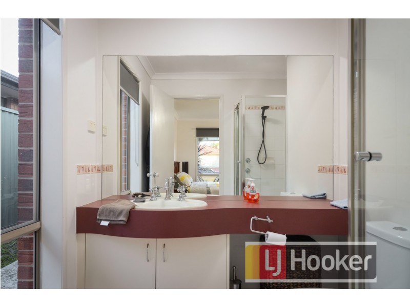 79 Scotsdale Drive, Cranbourne East VIC 3977