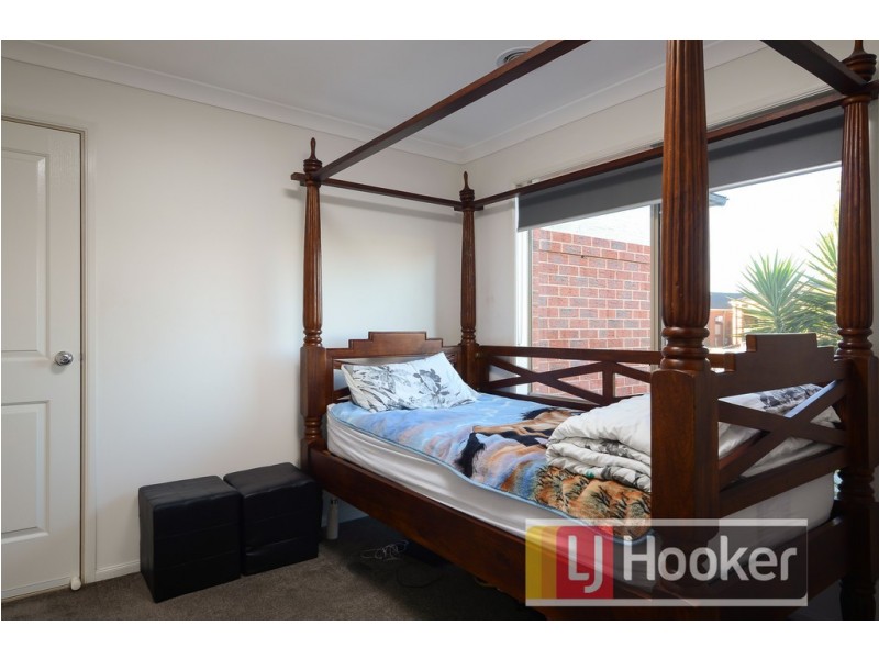 79 Scotsdale Drive, Cranbourne East VIC 3977