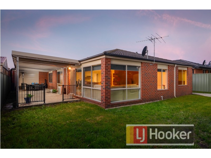 79 Scotsdale Drive, Cranbourne East VIC 3977