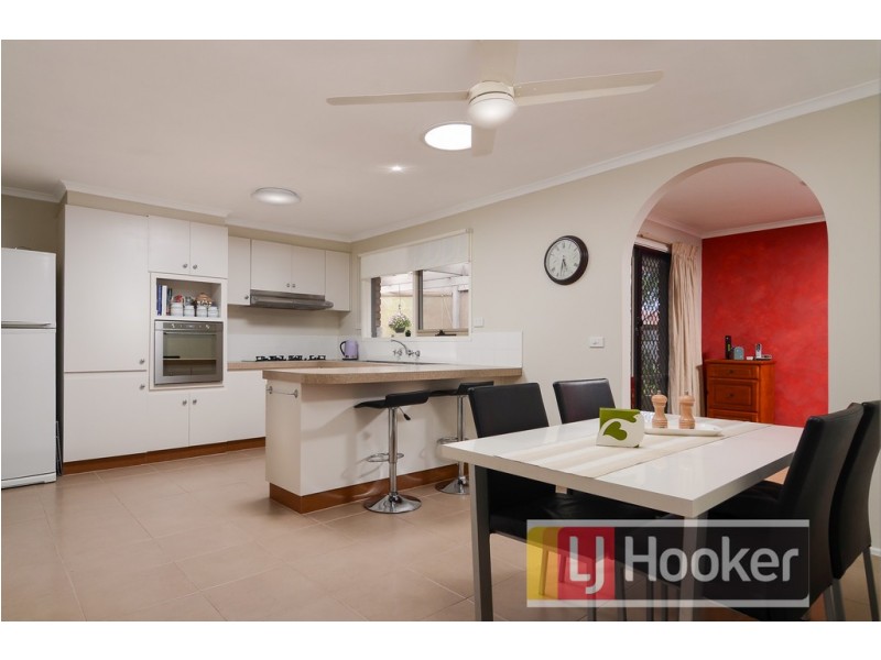 8 Marsden Drive, Cranbourne North VIC 3977