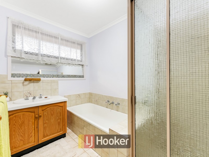 8 Judith Close, Narre Warren VIC 3805