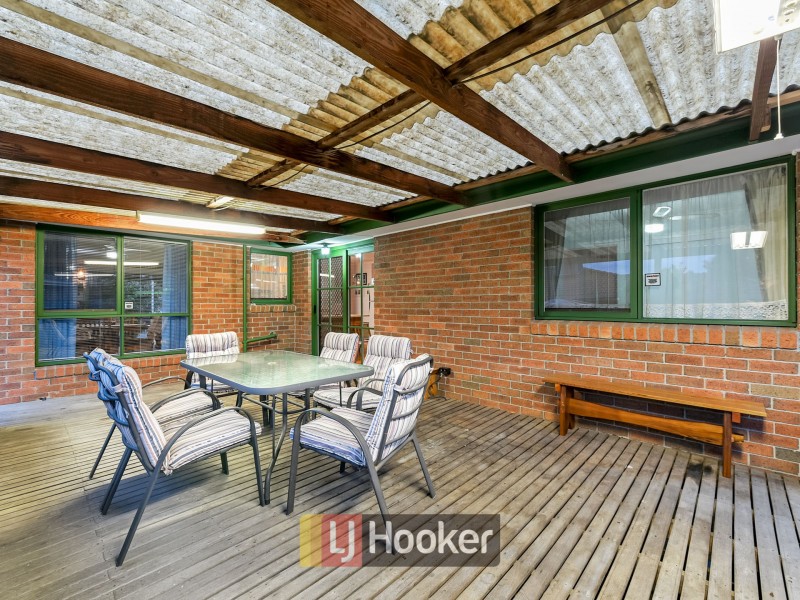 8 Judith Close, Narre Warren VIC 3805