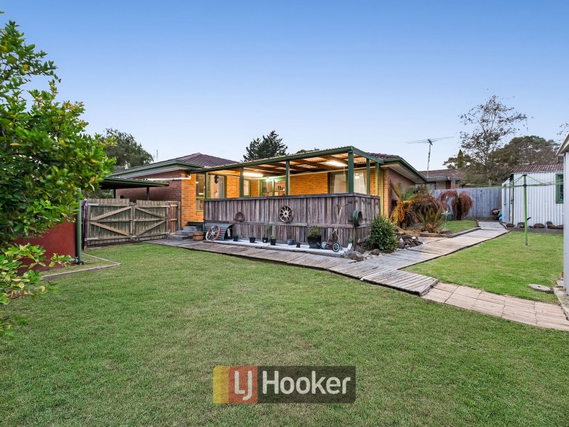 8 Judith Close, Narre Warren VIC 3805