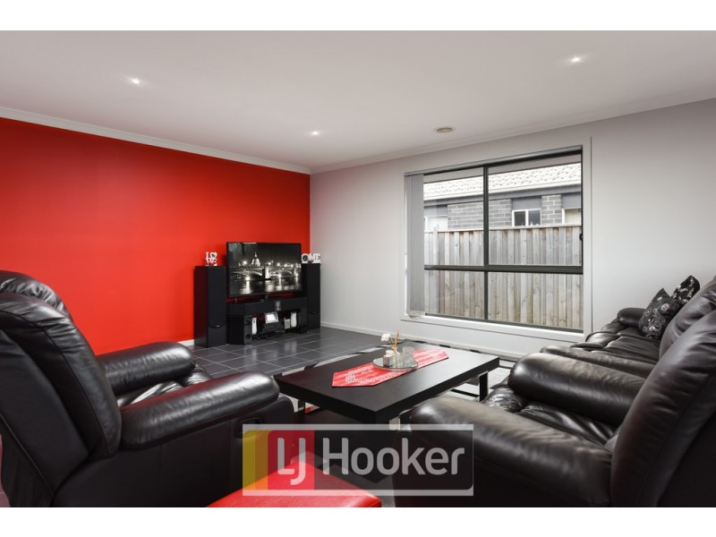 56 Silverwattle Drive, Lyndhurst VIC 3975