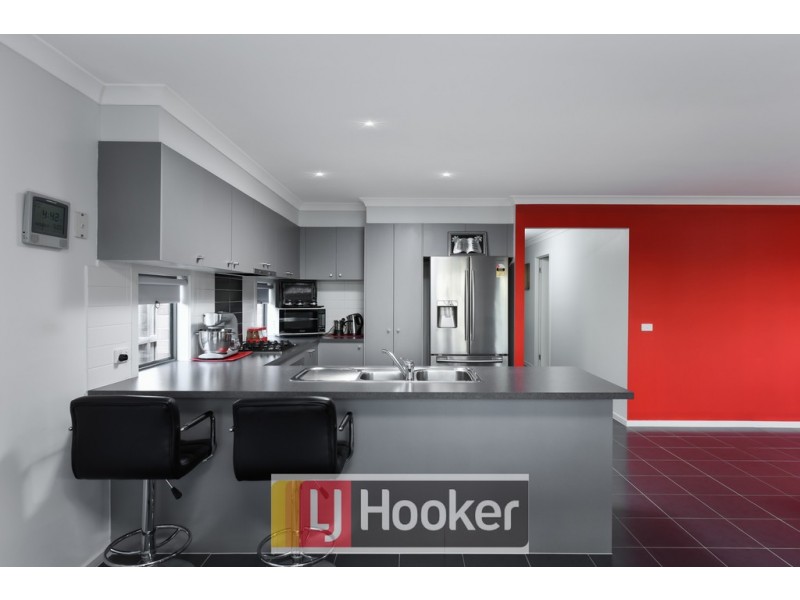 56 Silverwattle Drive, Lyndhurst VIC 3975