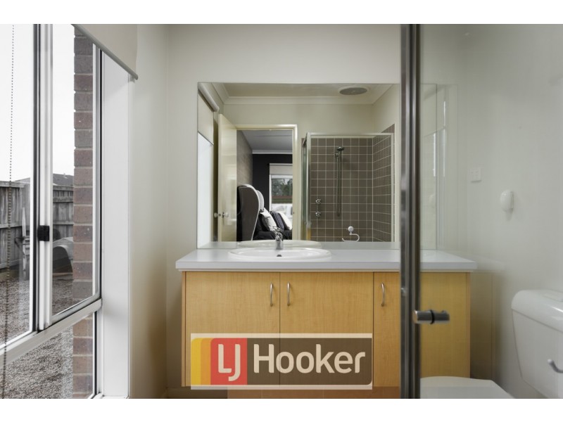 2 Fleet Street, Narre Warren South VIC 3805