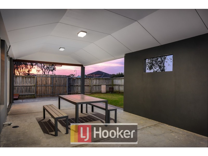 2 Fleet Street, Narre Warren South VIC 3805