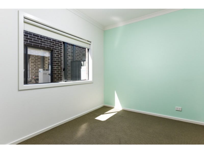 14 Kavanagh Lane, Clyde North VIC 3978