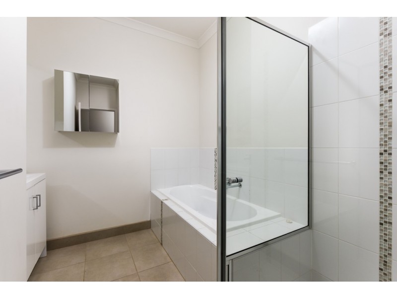 14 Kavanagh Lane, Clyde North VIC 3978