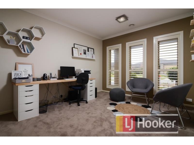 29 Kindred Avenue, Cranbourne North VIC 3977