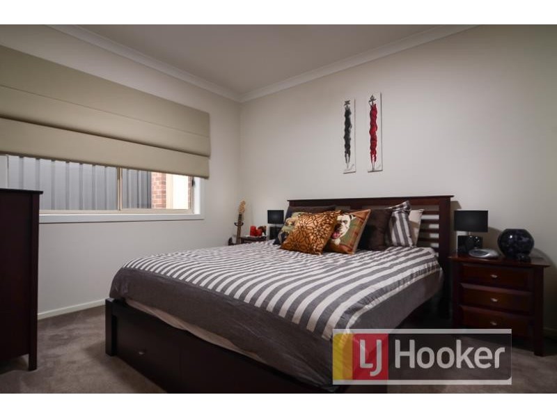 29 Kindred Avenue, Cranbourne North VIC 3977