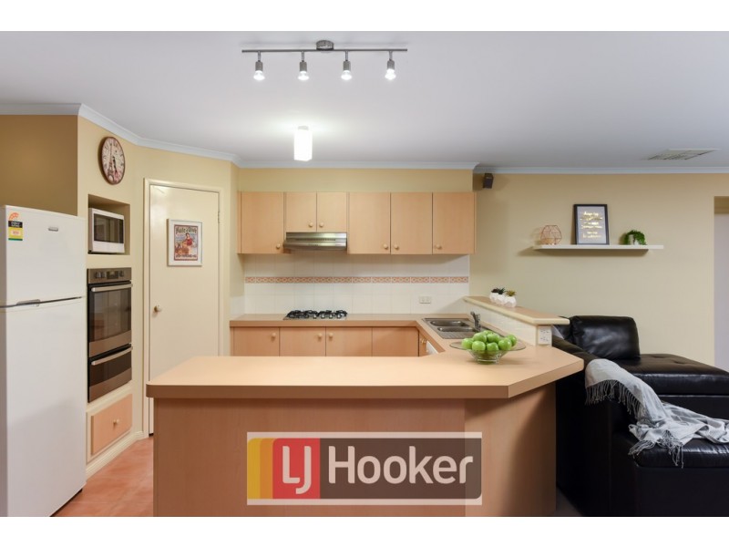 18 McCartney Drive, Narre Warren South VIC 3805