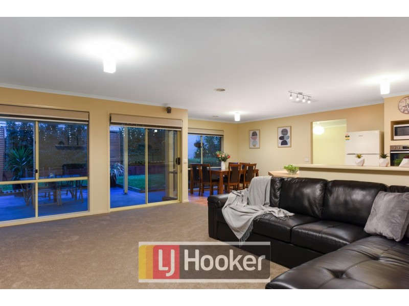 18 McCartney Drive, Narre Warren South VIC 3805