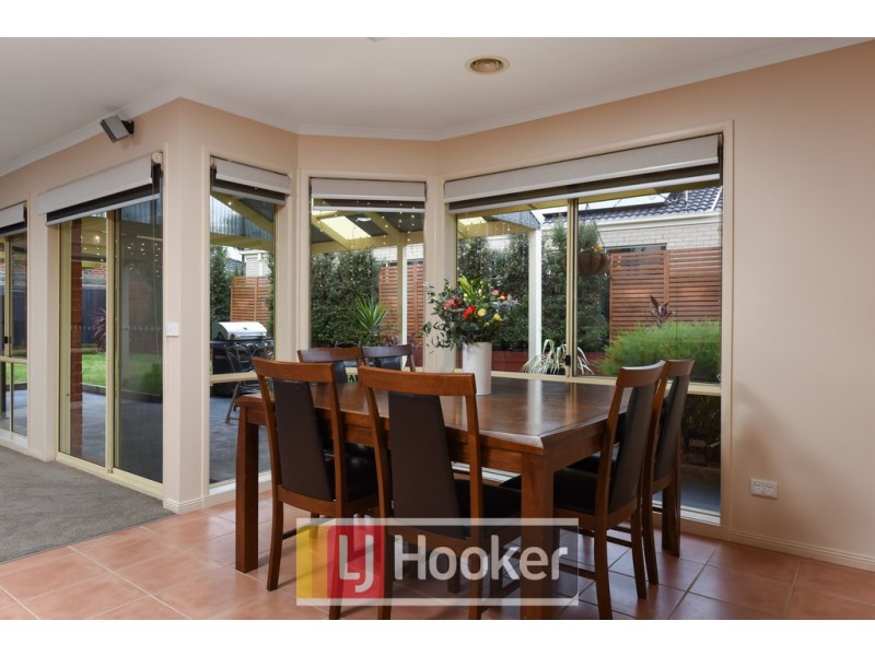 18 McCartney Drive, Narre Warren South VIC 3805