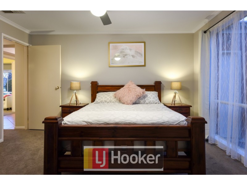 18 McCartney Drive, Narre Warren South VIC 3805