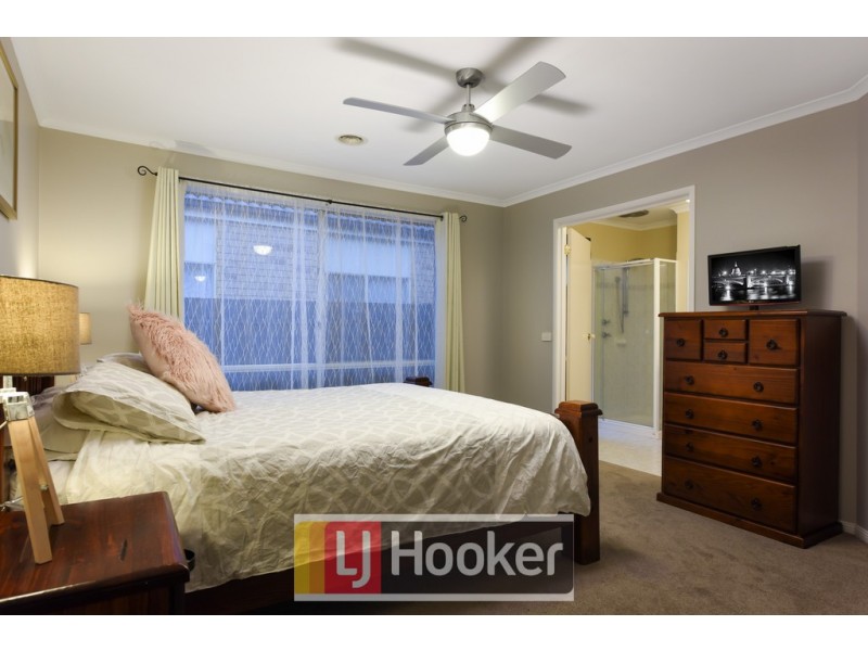 18 McCartney Drive, Narre Warren South VIC 3805