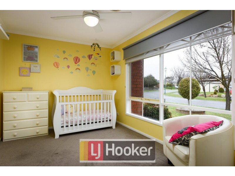 18 McCartney Drive, Narre Warren South VIC 3805