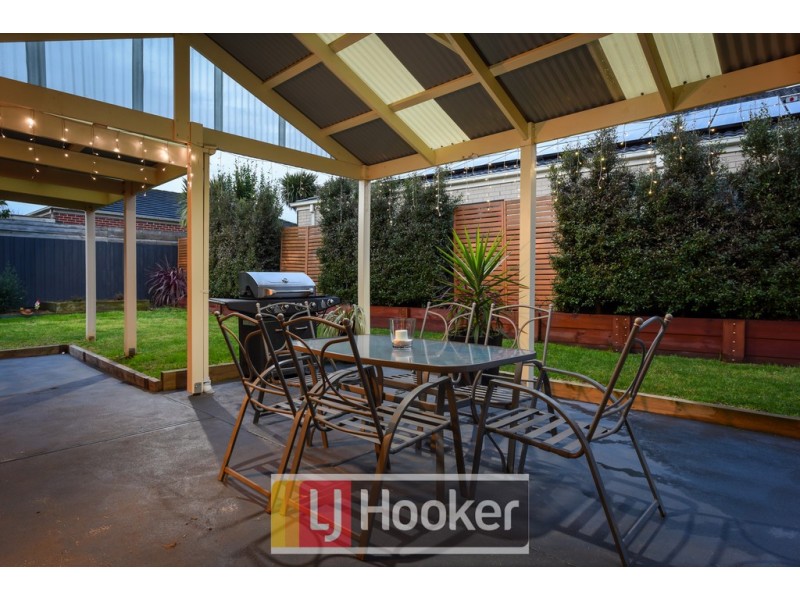 18 McCartney Drive, Narre Warren South VIC 3805