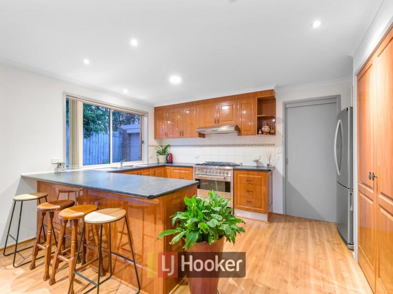 28 Cumberland Chase, Hampton Park VIC 3976